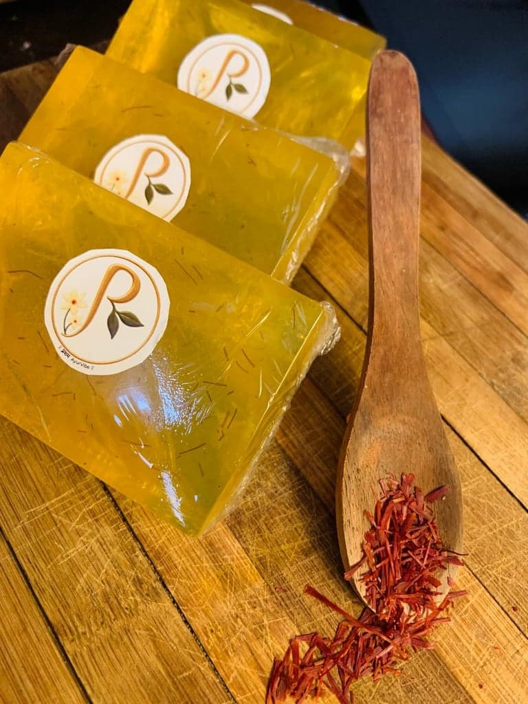 Kesar Oatmeal Soap – Herbal Bathing Soap with Saffron & Oatmeal for Soft, Smooth & Healthy Skin